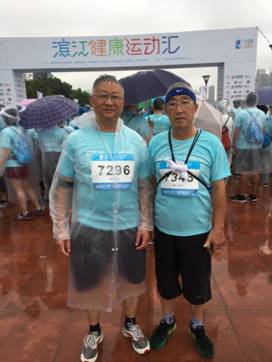 首届“浦江生活节”秋雨中吸引众多市民参与