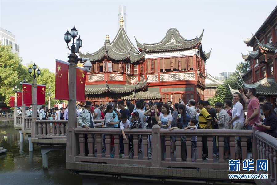 国庆中秋假期上海接待游客超1000万人次