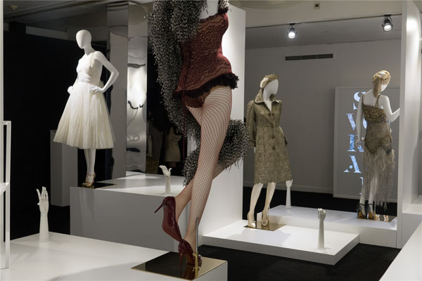 “情迷蕾丝”时尚工艺全球巡回展登陆上海当代艺术馆