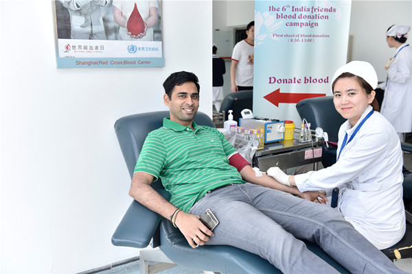 印度友人六年累计在沪献血超千人份