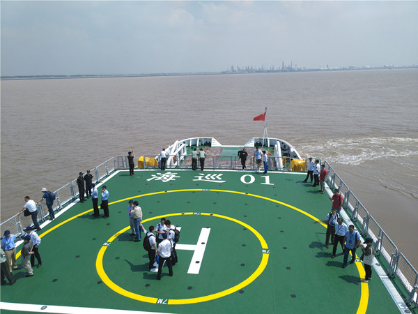 杭州湾水域举行大型综合演练 为保障中国国际进口博览会热身