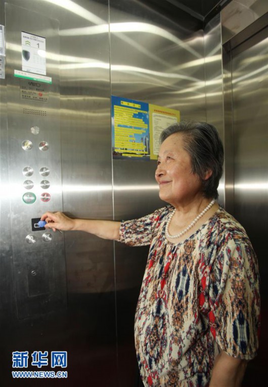 上海基层社区：网格党建助力破解老旧住宅加装电梯难题