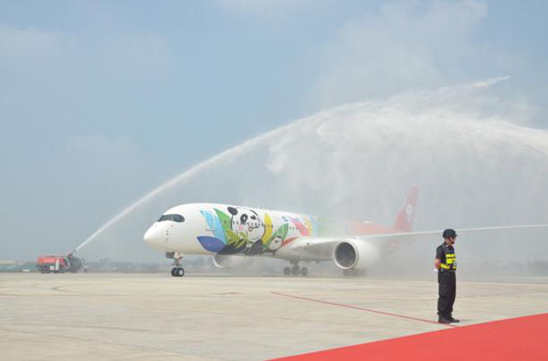 助飞“熊猫之路” 川航引进首架空客A350飞机