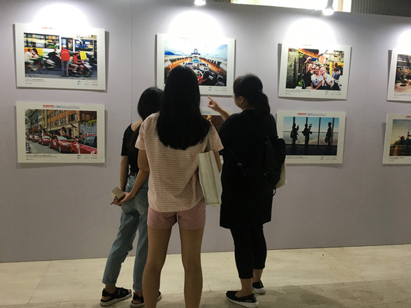 《百名摄影师聚焦上海》精选图片高校巡展同济大学站开幕