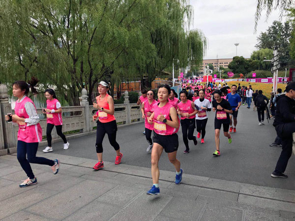 2018上海静安国际女子马拉松赛举行