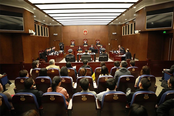 上海一中院一审公开开庭审理被告人黄一川故意杀人案
