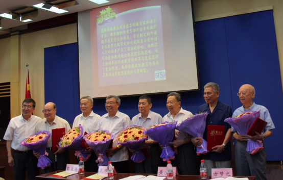 上海市外文学会举行第12次会员代表大会暨成立60周年庆典